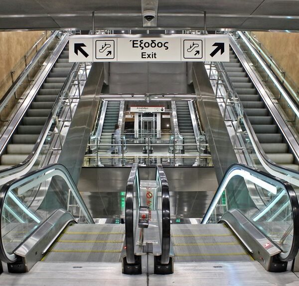 Creative Online Engine 604147953 Web Hub